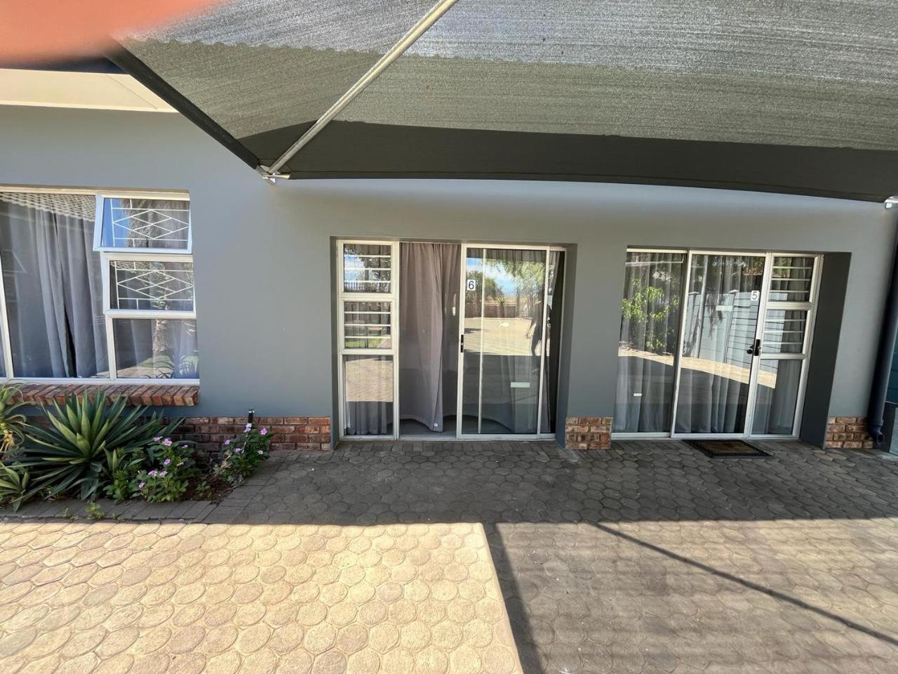 Oppi Draai Guesthouse Oudtshoorn Exteriér fotografie